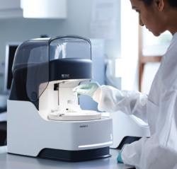 Automated manufacturing of HIVtesting equipment Smart Industry