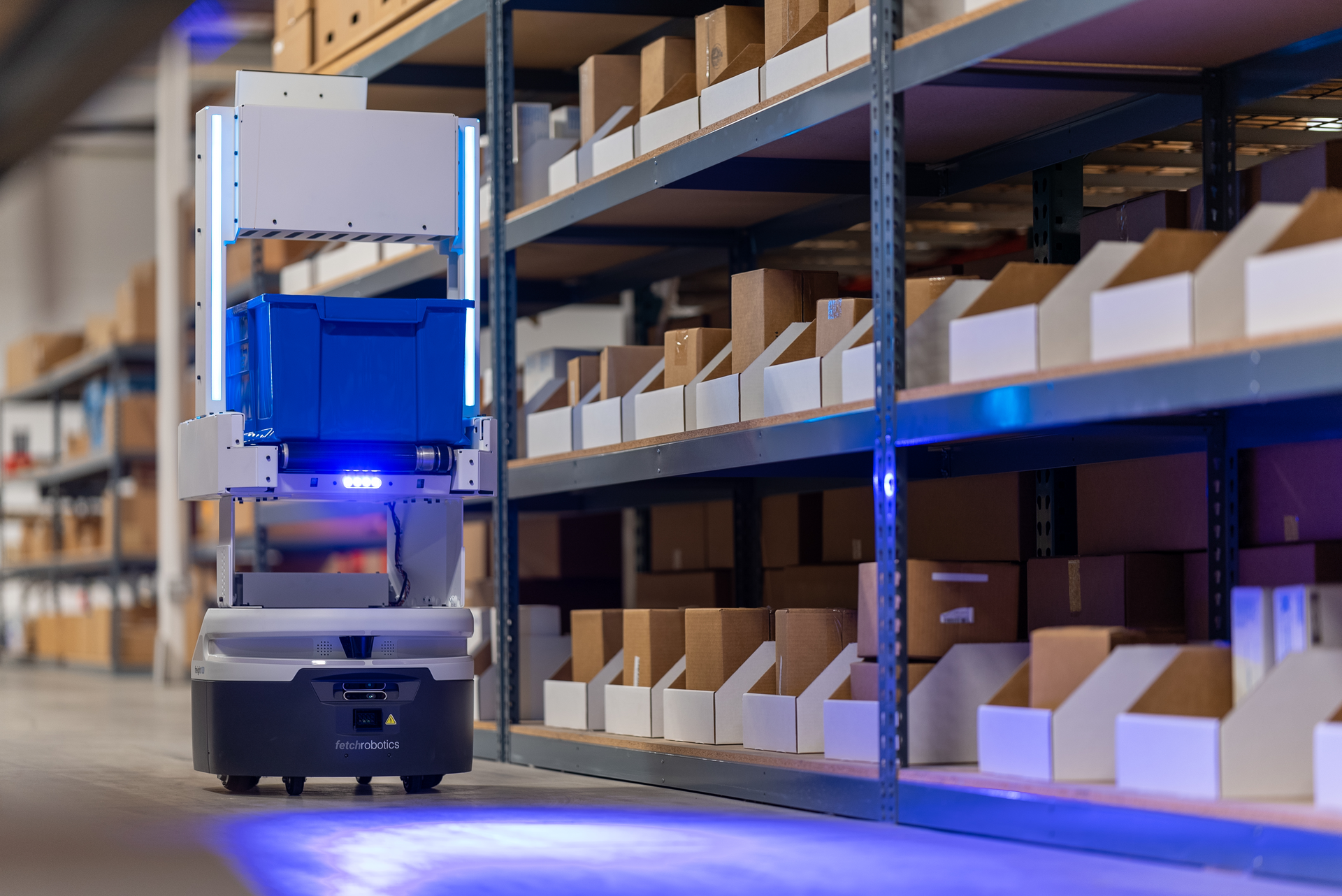 Roller Top Guide Photography Product Fetch Robots In Warehouse 6