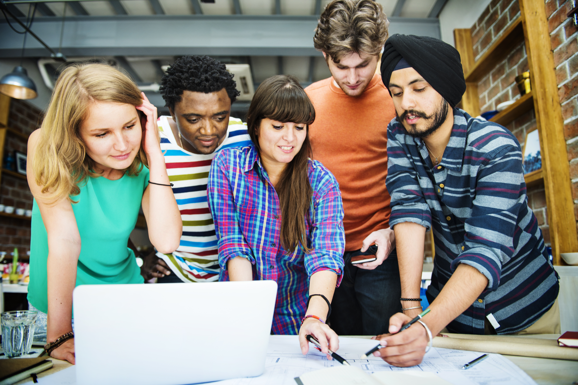 H Young Workers 63375110263f5