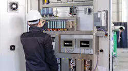 Zt C With Engineer In Environment 2