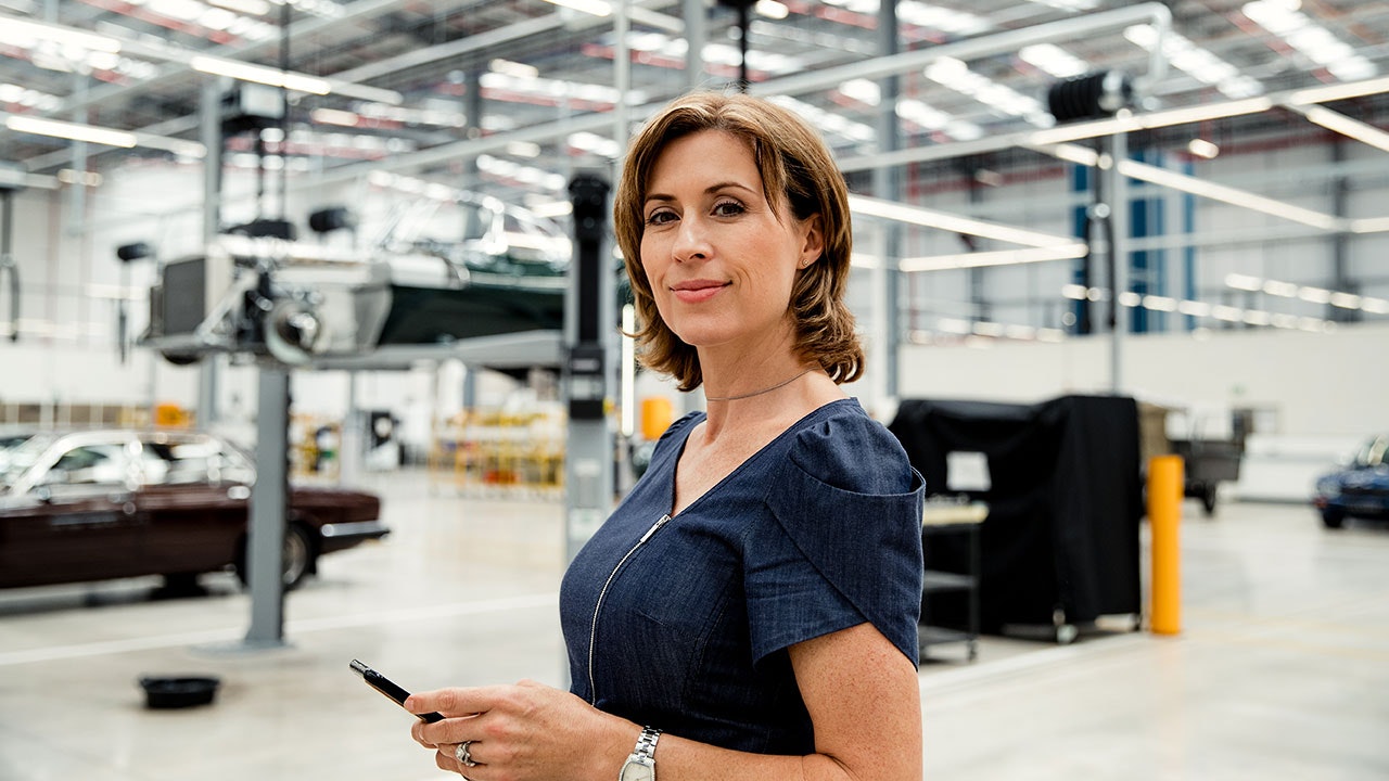 6980ac0f7c7533dcf6747b84 1604452293229885 Yes Manufacturing Gettyimages88