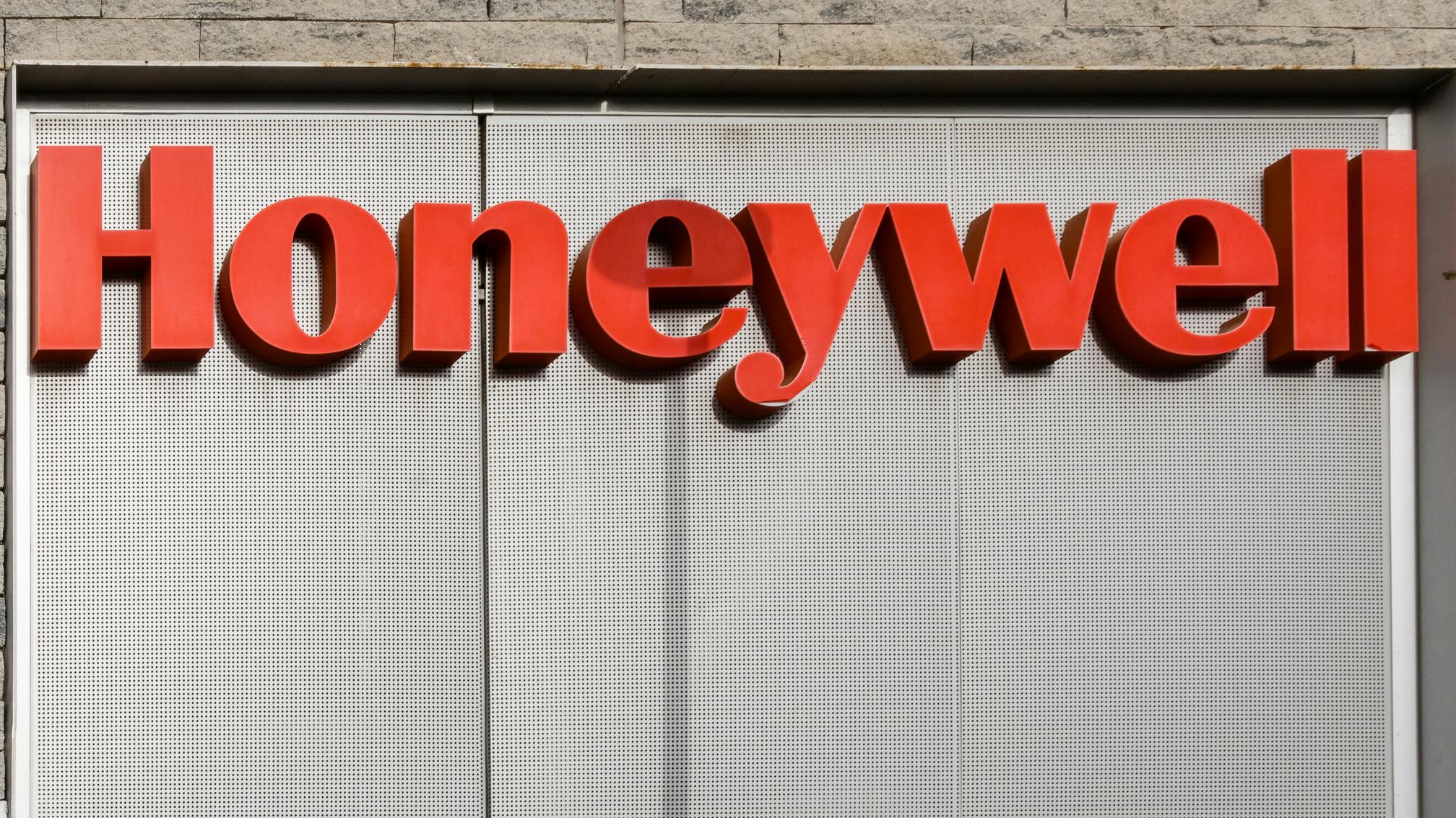 dreamstime_m_211181833