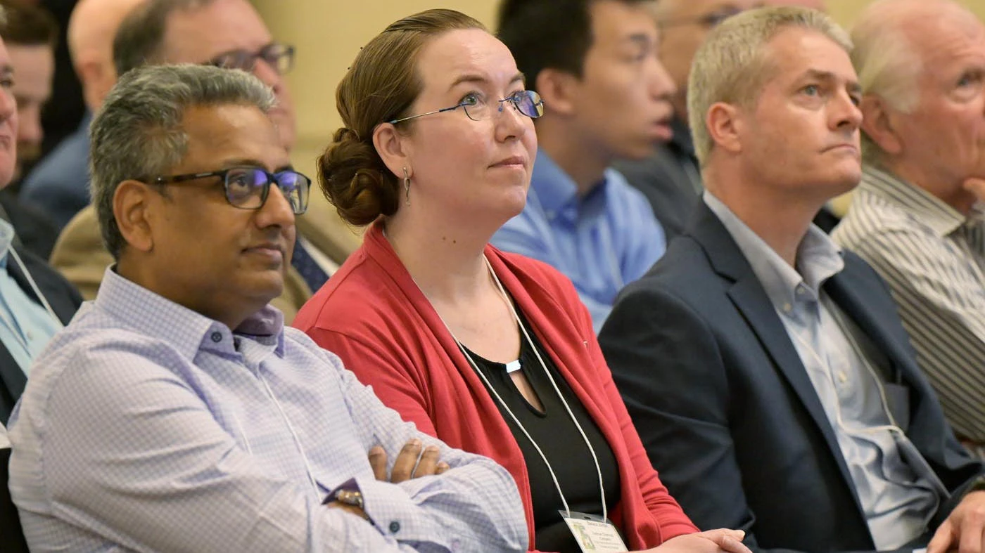 69b024538ae7b8ad455bdb41 Keynotecrowd