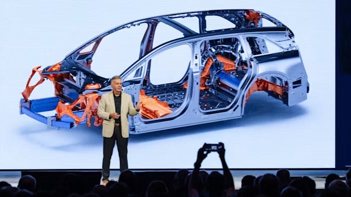 Tony Hemmelgarn, president and CEO of Siemens Digital Industries Software, shows company product Simcenter on Day 1 of Realize LIVE Americas. Hemmelgarn spoke one-on-one with IndustryWeek and sister brand Smart Industry.